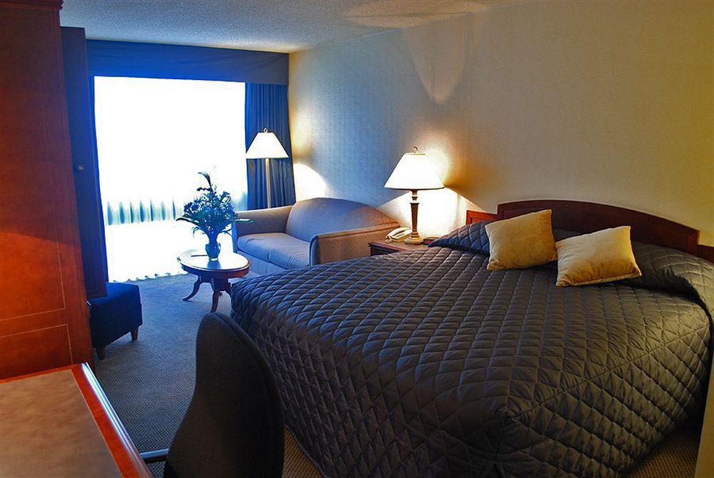 Sandman Hotel Montreal - Longueuil Habitación foto